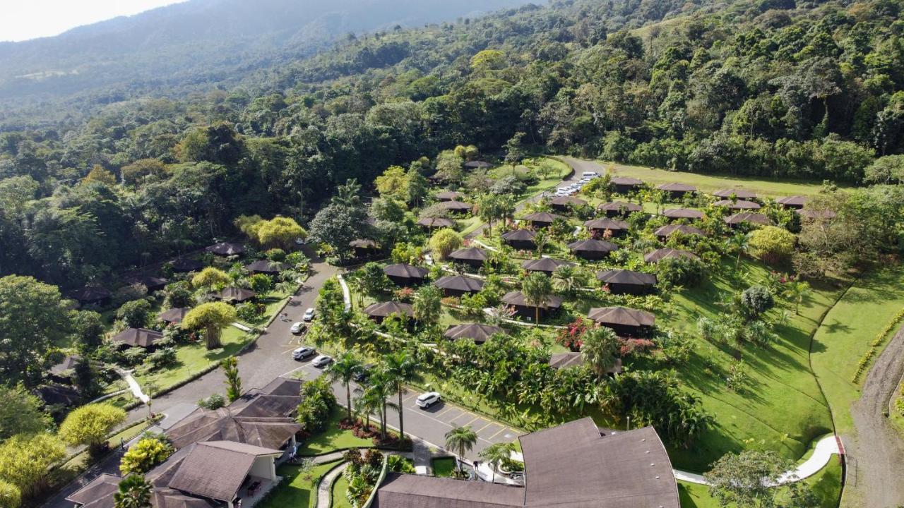 Hotel Lomas Del Volcan La Fortuna Bagian luar foto