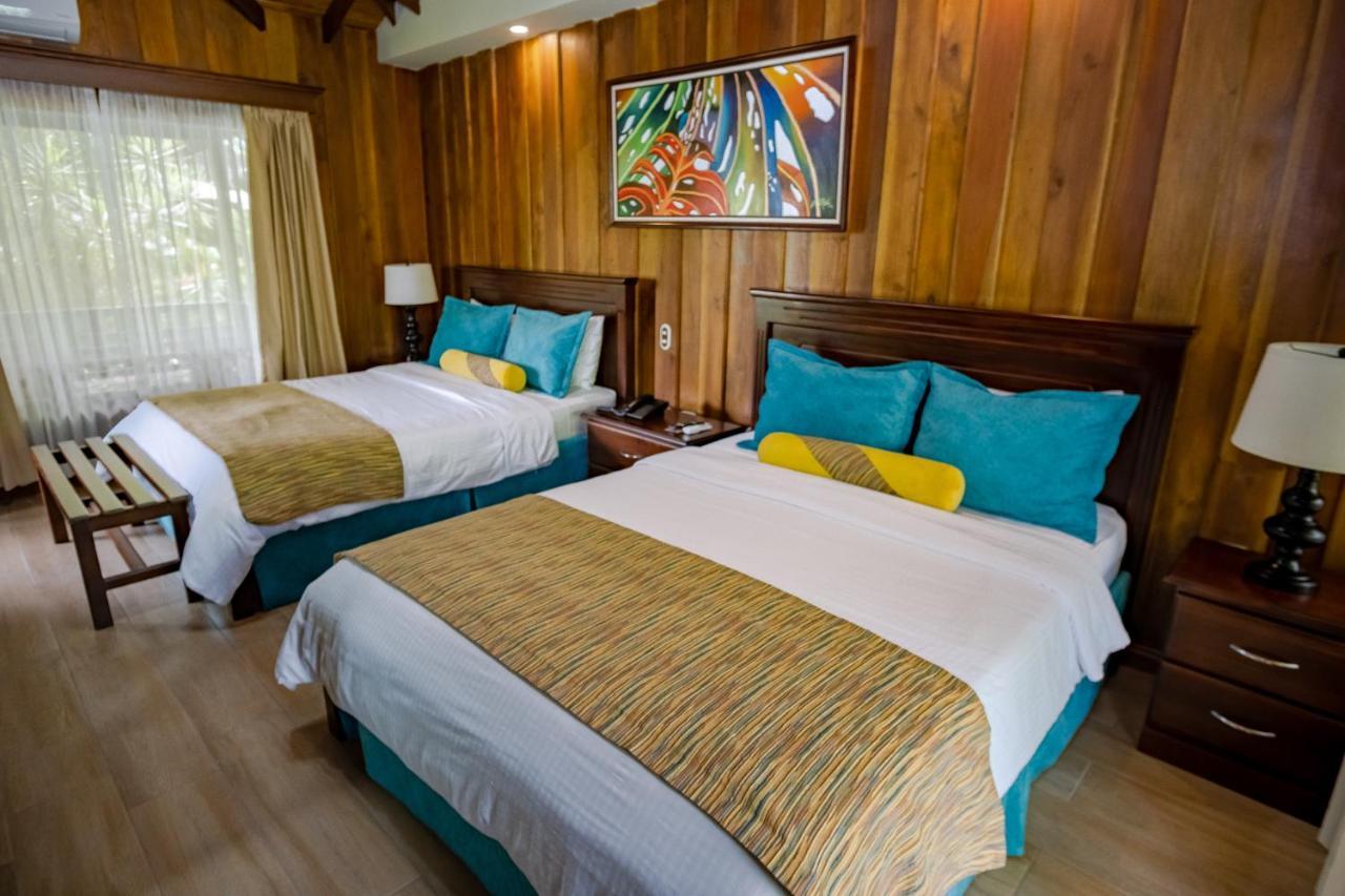 Hotel Lomas Del Volcan La Fortuna Bagian luar foto
