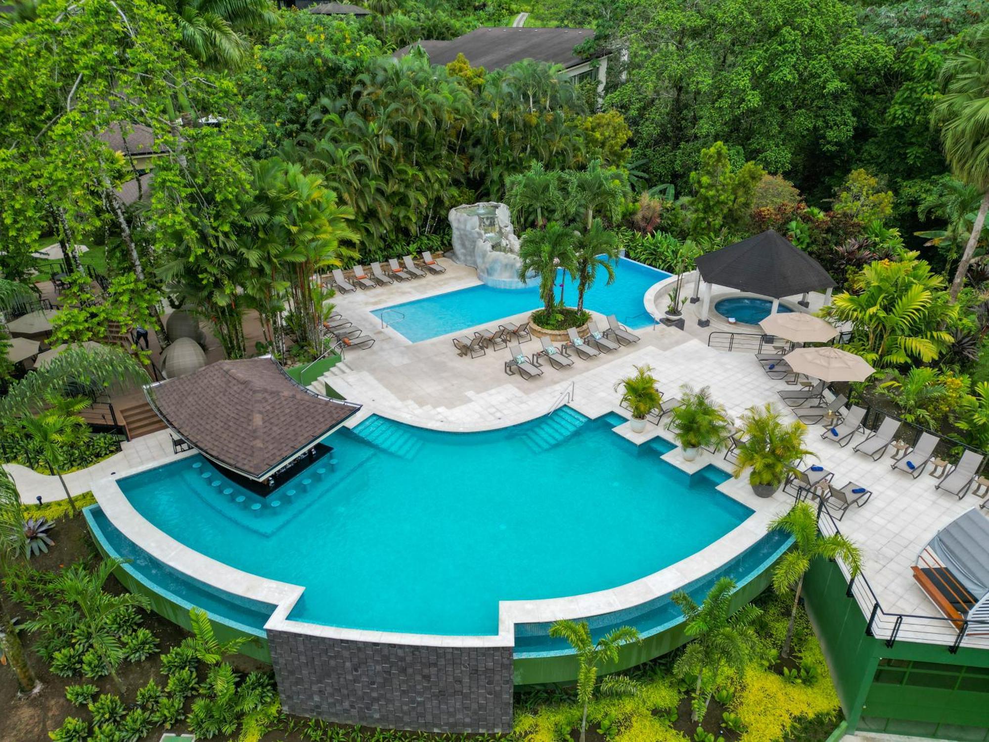 Hotel Lomas Del Volcan La Fortuna Bagian luar foto